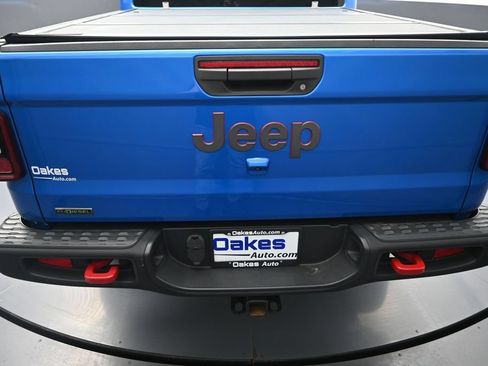 Used 2022 Jeep Gladiator Rubicon w/ LED Lighting Group AWD/4WD image 32