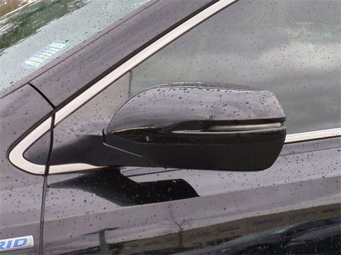 Used 2020 Honda CR-V Touring image 12