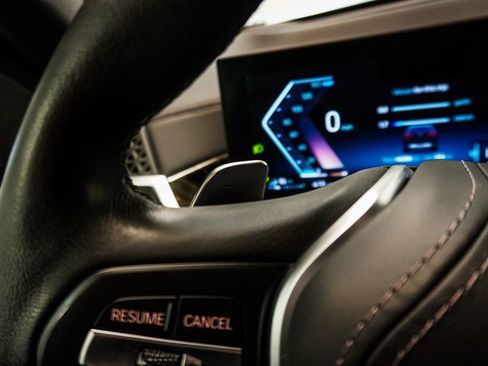 Used 2025 BMW X5 xDrive50e image 18