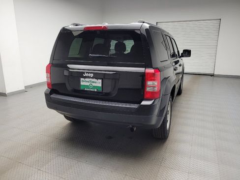 Used 2017 Jeep Patriot Sport w/ Power Value Group FWD image 7