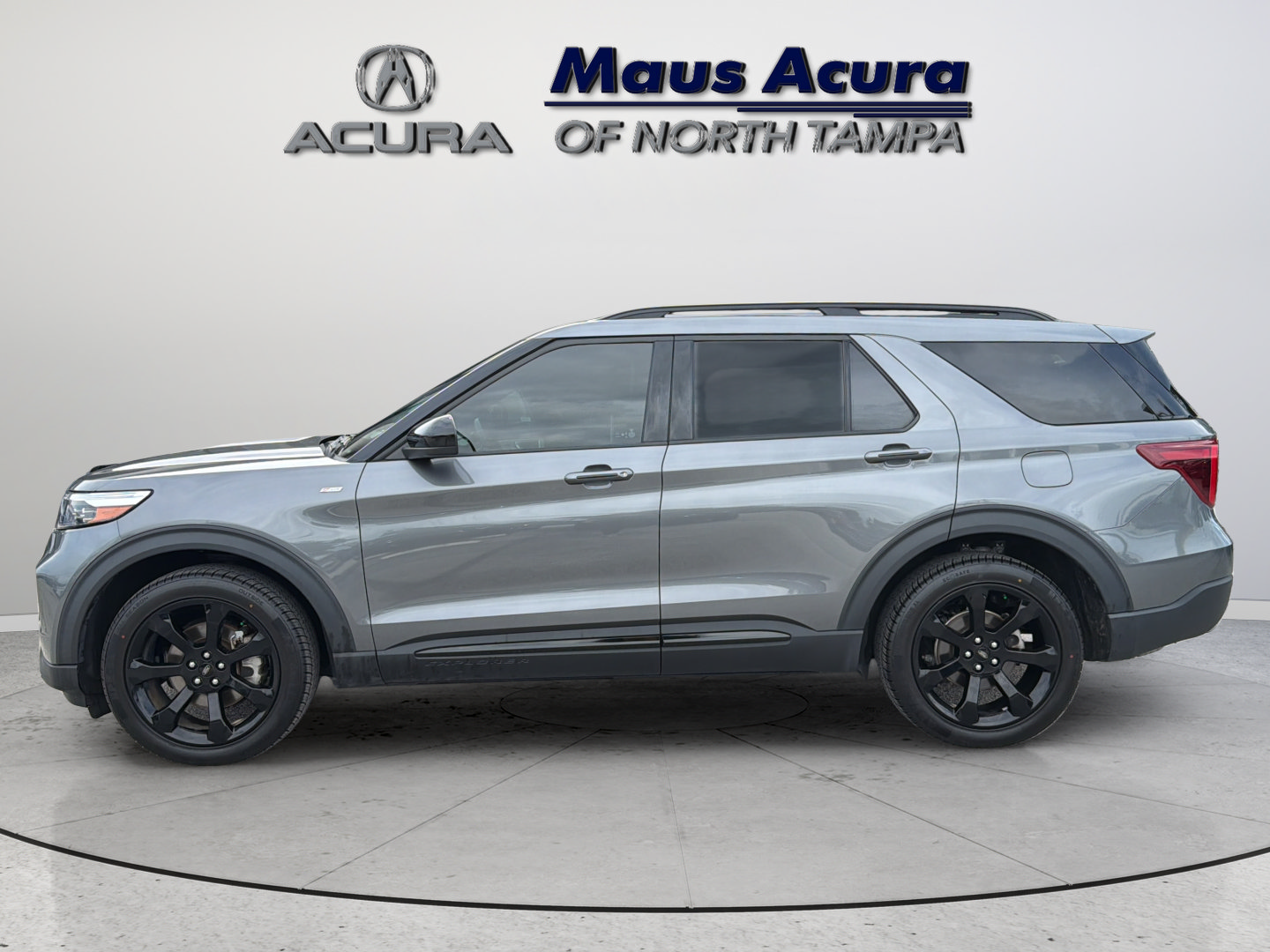 Used 2024 Ford Explorer ST-Line w/ Class IV Trailer Tow Package AWD/4WD image 6