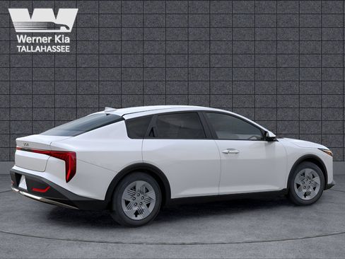New 2025 Kia K4 LX image 6