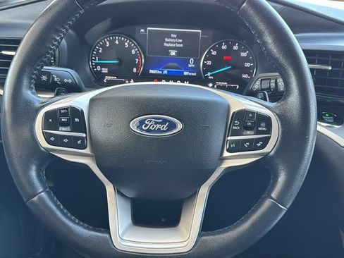 Certified 2020 Ford Explorer XLT RWD image 10