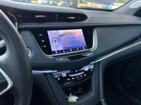 Used 2025 Cadillac XT5 Premium Luxury w/ LPO, ONYX Package FWD image 19