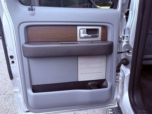 Used 2013 Ford F150 Lariat w/ Luxury Equipment Group RWD image 12