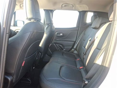 Used 2022 Jeep Renegade Trailhawk image 10