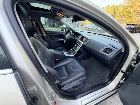 Used 2018 Volvo S60 T5 Inscription AWD/4WD image 14