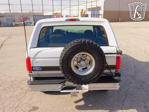 Used 1995 Ford Bronco XLT AWD/4WD image 40