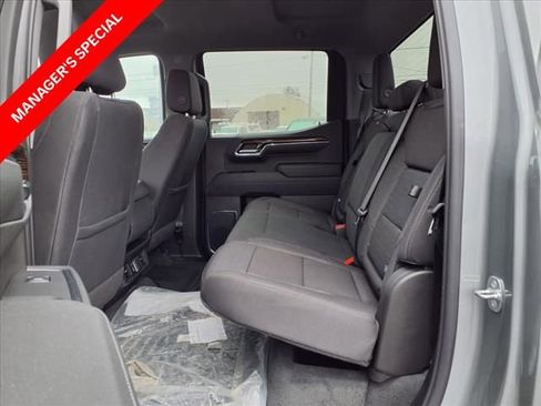 Used 2024 GMC Sierra 1500 Elevation image 12