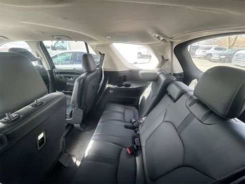 Used 2023 Honda Pilot EX-L image 10