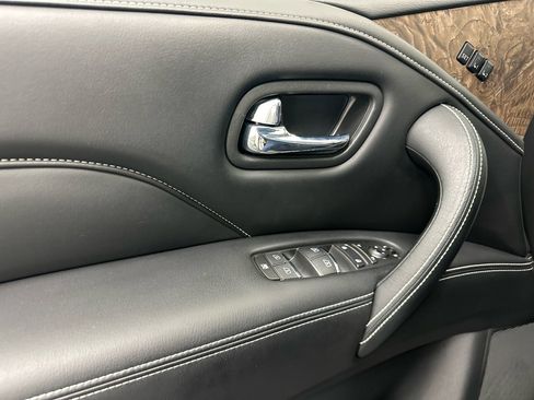 Used 2024 INFINITI QX80 Premium Select w/ Cargo Package image 39