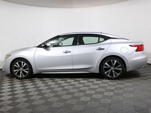 Used 2017 Nissan Maxima Platinum FWD image 2