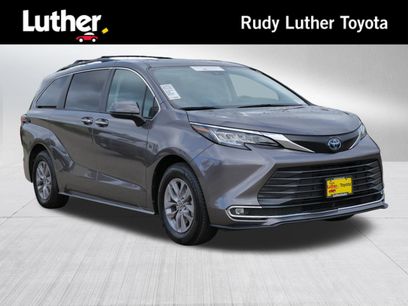 Certified 2023 Toyota Sienna XLE