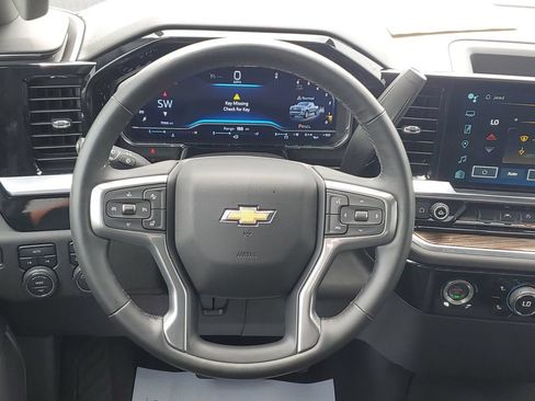 Used 2024 Chevrolet Silverado 1500 LT AWD/4WD image 29