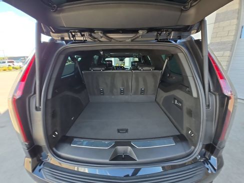 Used 2024 Cadillac Escalade ESV Sport Platinum w/ LPO, ONYX Package AWD/4WD image 29