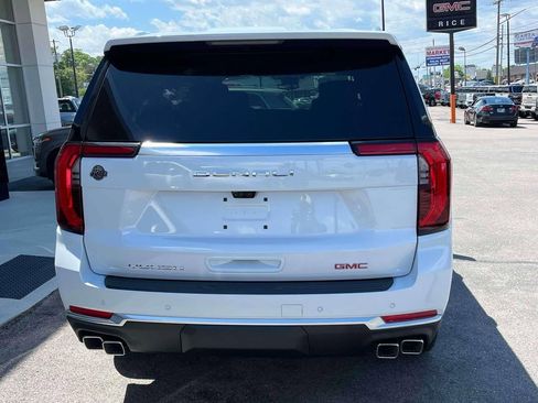 New 2026 GMC Yukon XL Denali w/ Denali Reserve Package AWD/4WD image 4