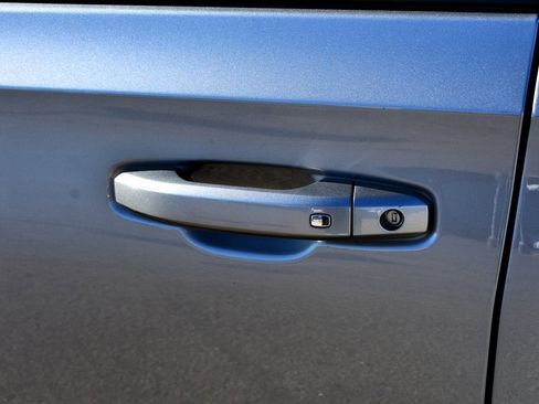 Used 2023 GMC Yukon XL AT4 w/ AT4 Premium Plus Package image 12