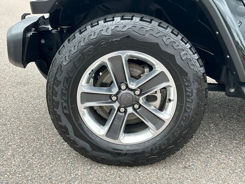 Used 2022 Jeep Wrangler Unlimited Sahara image 48