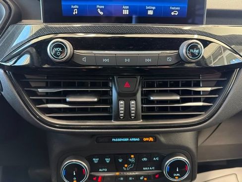 Used 2025 Ford Escape ST-Line Select AWD/4WD image 19