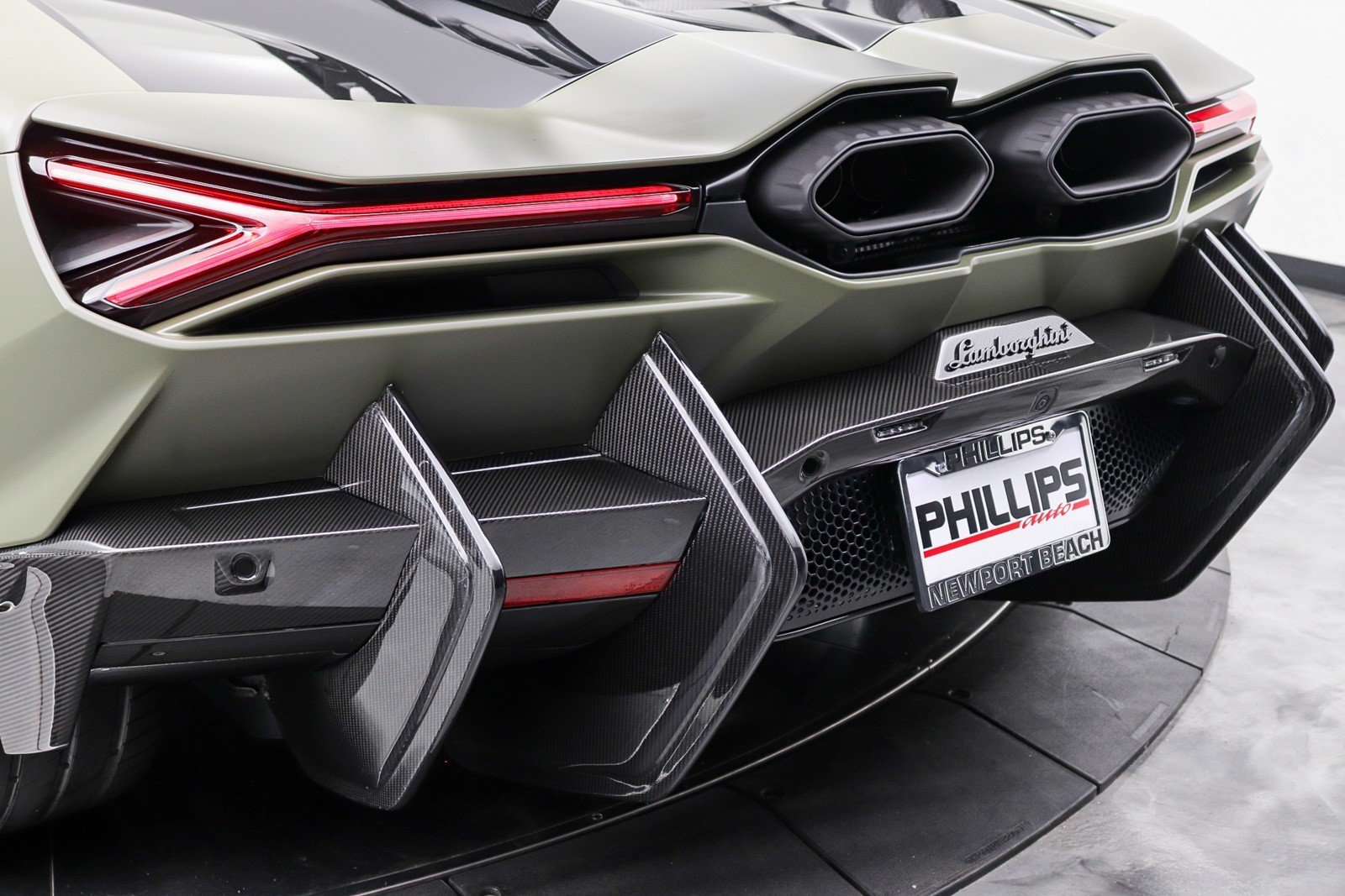 Used 2024 Lamborghini Revuelto AWD/4WD image 12