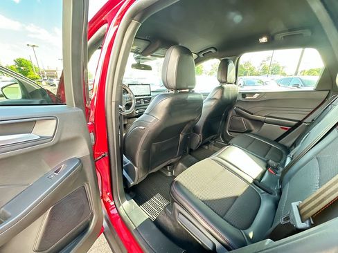 Used 2024 Ford Escape ST-Line w/ Tech Pack #1 AWD/4WD image 17