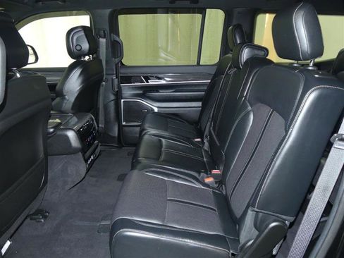 Used 2022 Jeep Wagoneer Series II image 27