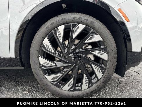 New 2026 Lincoln Nautilus Reserve w/ Jet Appearance Package image 12