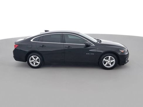Used 2018 Chevrolet Malibu LS image 4