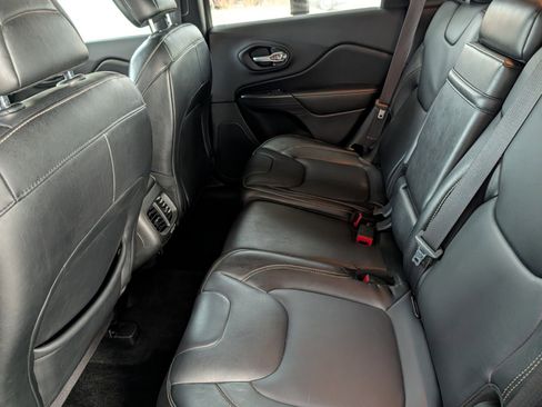 Used 2014 Jeep Cherokee Limited w/ Trailer Tow Group image 11