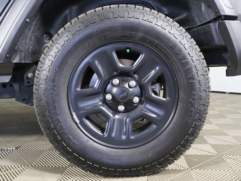 Used 2024 Jeep Wrangler Unlimited Sport AWD/4WD image 15