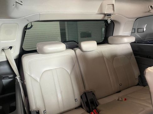 Used 2019 Ford Expedition Limited w/ Equipment Group 301A image 28