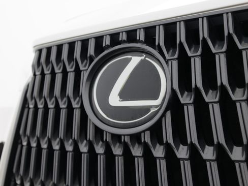 Used 2024 Lexus NX 250 FWD w/ Towing Package (2000 Lbs) image 44