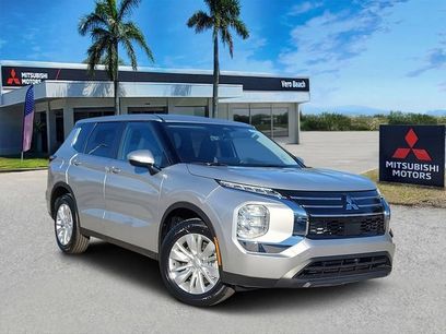 New 2026 Mitsubishi Outlander ES