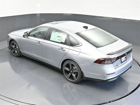 Certified 2025 Honda Accord Sport image 30