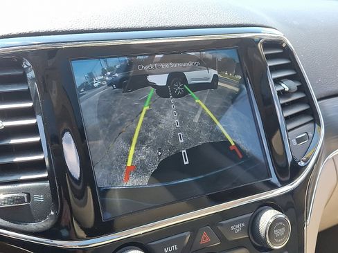 Used 2020 Jeep Grand Cherokee Limited w/ Trailer Tow Group IV image 19