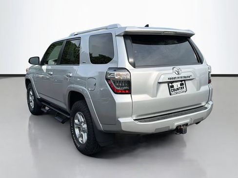 Used 2017 Toyota 4Runner SR5 Premium AWD/4WD image 5