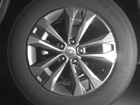 Used 2025 Chevrolet Equinox LT FWD image 11