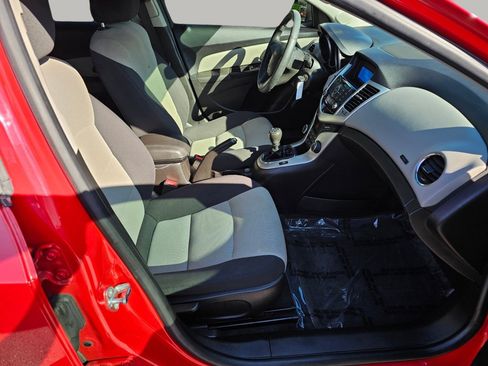 Used 2015 Chevrolet Cruze LS image 22