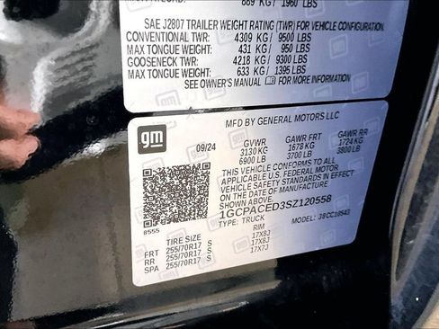 Used 2025 Chevrolet Silverado 1500 LT RWD image 36