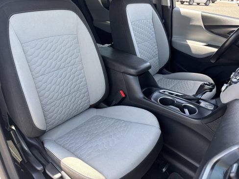 Used 2019 Chevrolet Equinox LT FWD image 9