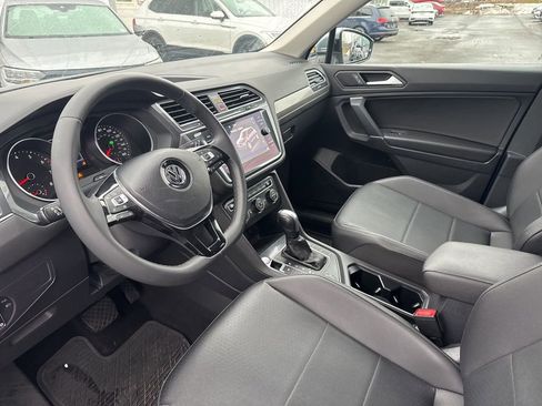 Used 2020 Volkswagen Tiguan SE image 10