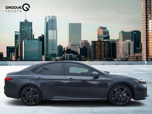 Used 2025 Toyota Camry XSE image 6