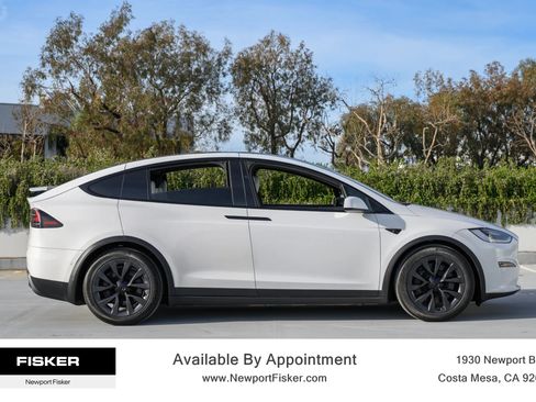 Used 2022 Tesla Model X image 4