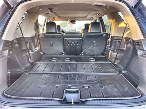 Certified 2024 Honda Pilot Touring image 20