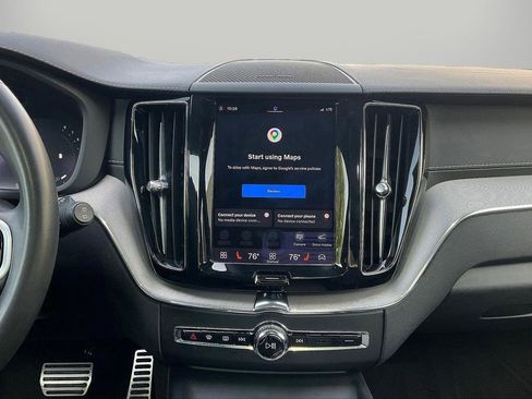 Used 2022 Volvo XC60 B5 R-Design w/ Advanced Package AWD/4WD image 13