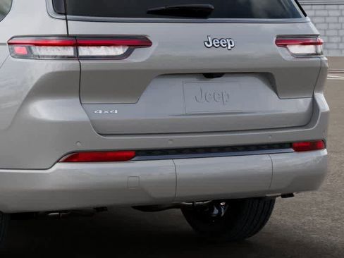 New 2026 Jeep Grand Cherokee L Limited image 13