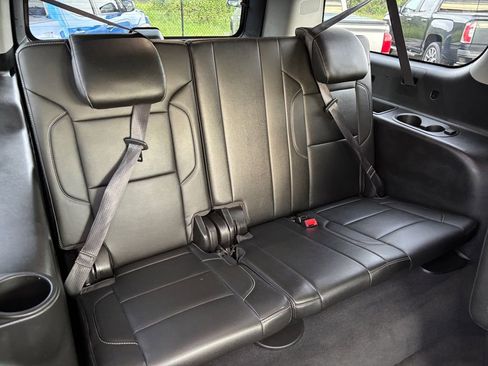 Used 2019 Chevrolet Suburban LT AWD/4WD image 34