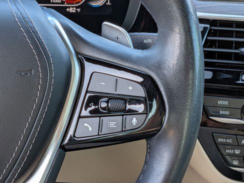 Used 2020 BMW 530i xDrive w/ Convenience Package image 16