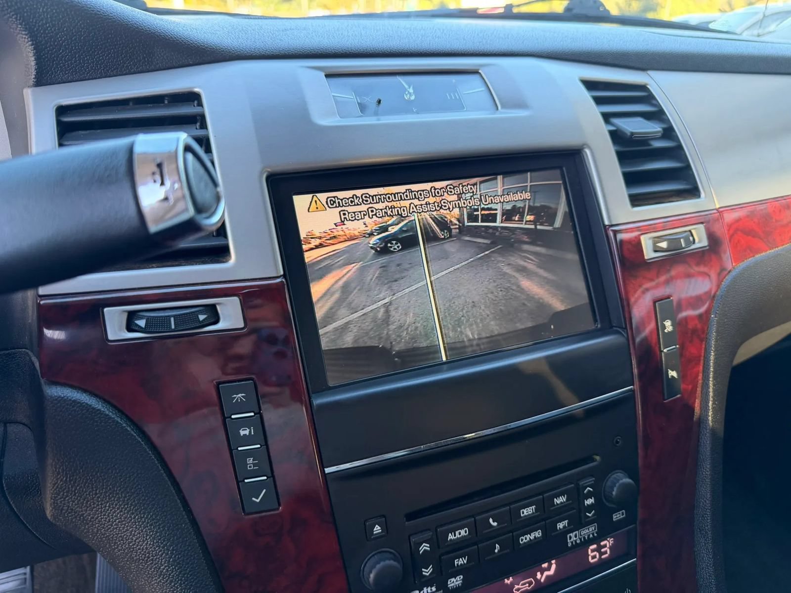 Used 2011 Cadillac Escalade EXT Luxury AWD/4WD image 34