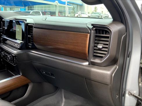Used 2024 Chevrolet Silverado 3500 High Country w/ High Country Premium Package AWD/4WD image 19